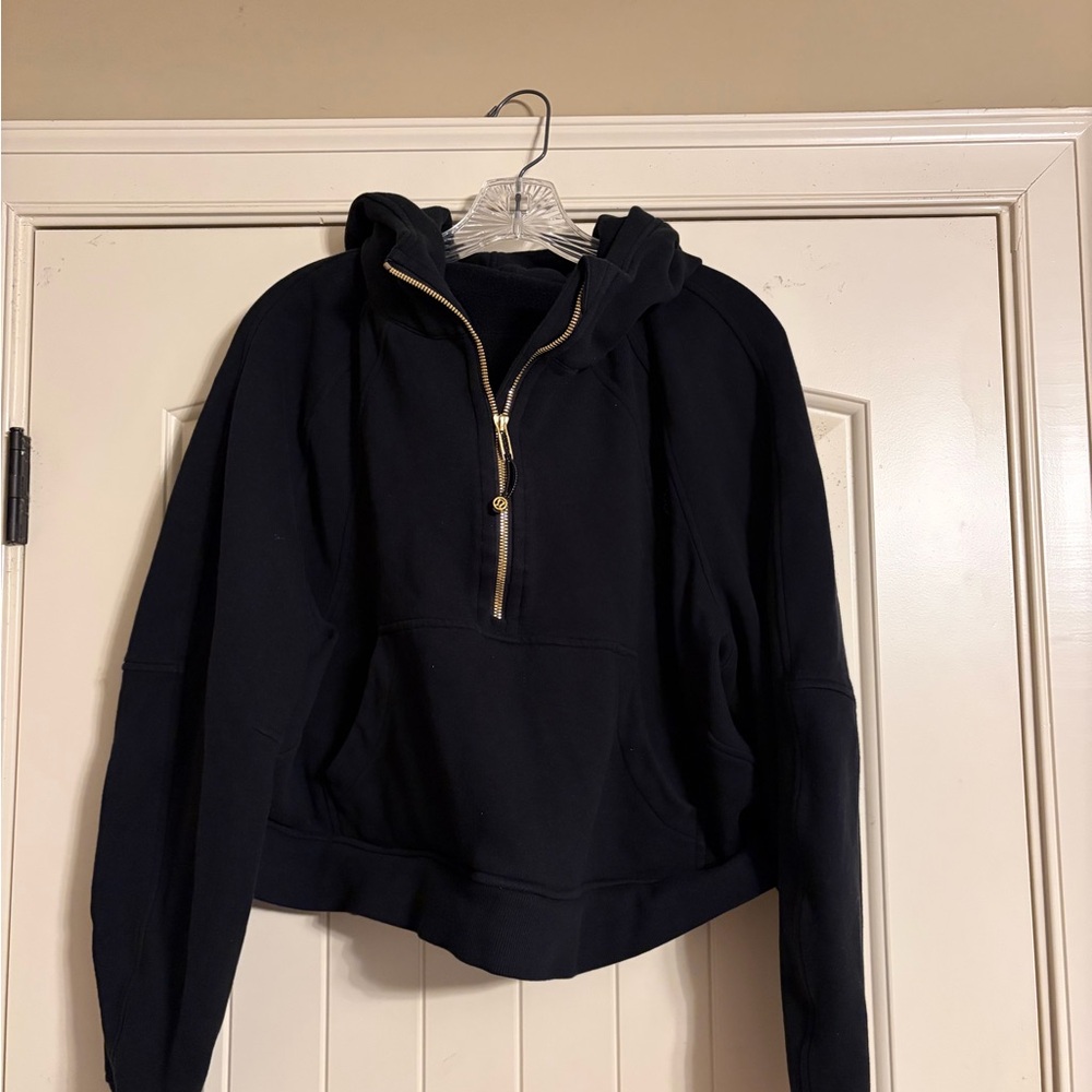 LULULEMON scuba w/ hood